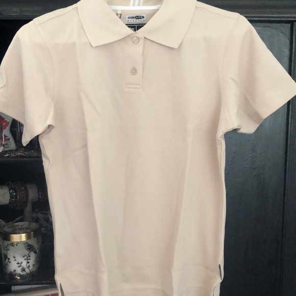 Woman’s golf shirt - Picture 4 of 7